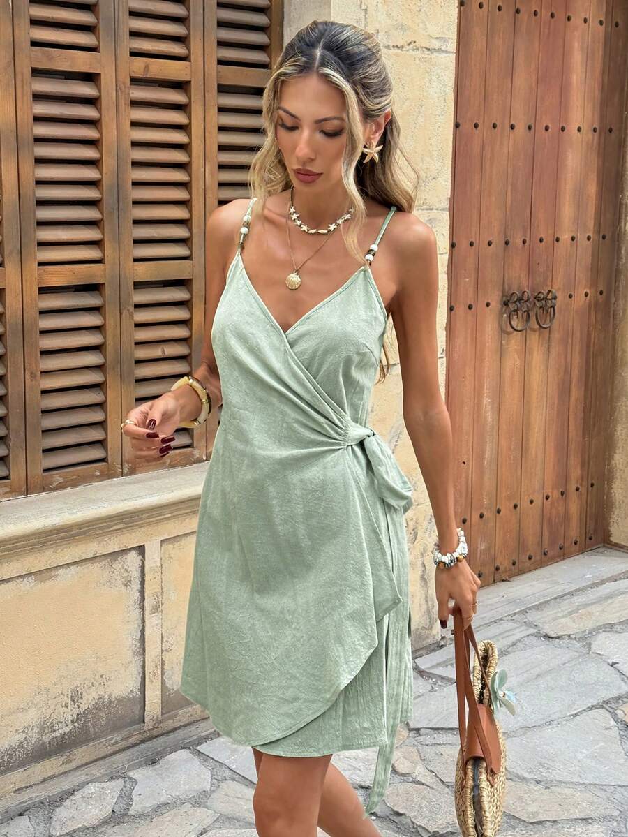 Vestido Curto de Alças Finas Costa Serena com Transpasse e Nó nas Costas — fotografia 1 | Mar & Pérola