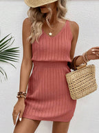 Vestido Curto de Tricô Costa Serena com Decote U e Costas Abertas — fotografia 59 | Mar & Pérola