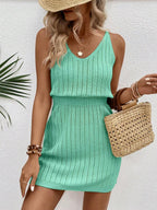 Vestido Curto de Tricô Costa Serena com Decote U e Costas Abertas — fotografia 65 | Mar & Pérola