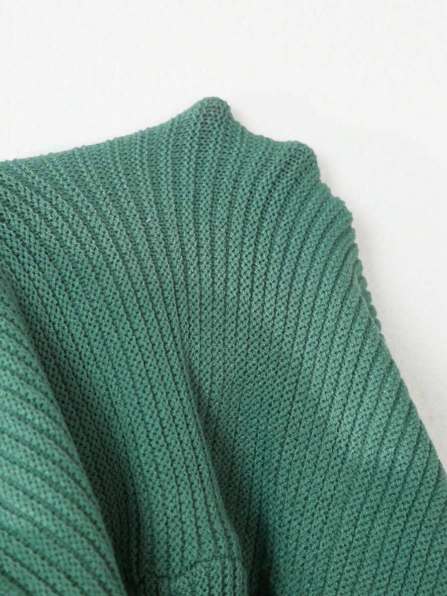 Vestido Curto de Tricô Enseada com Alças Finas e Botões — fotografia 7 | Mar & Pérola
