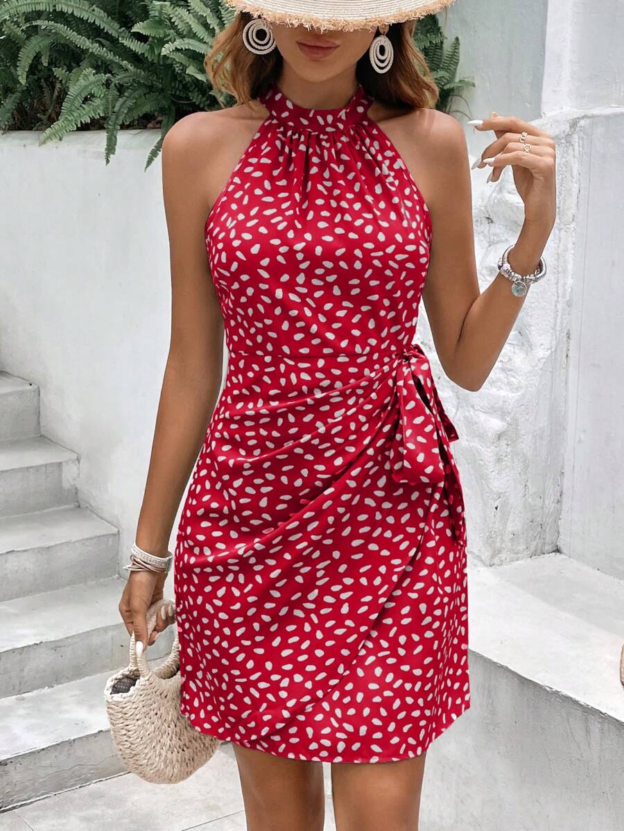 Vestido Curto Estampado Halter Costa Serena com Nó e Bainha Assimétrica — fotografia 13 | Mar & Pérola