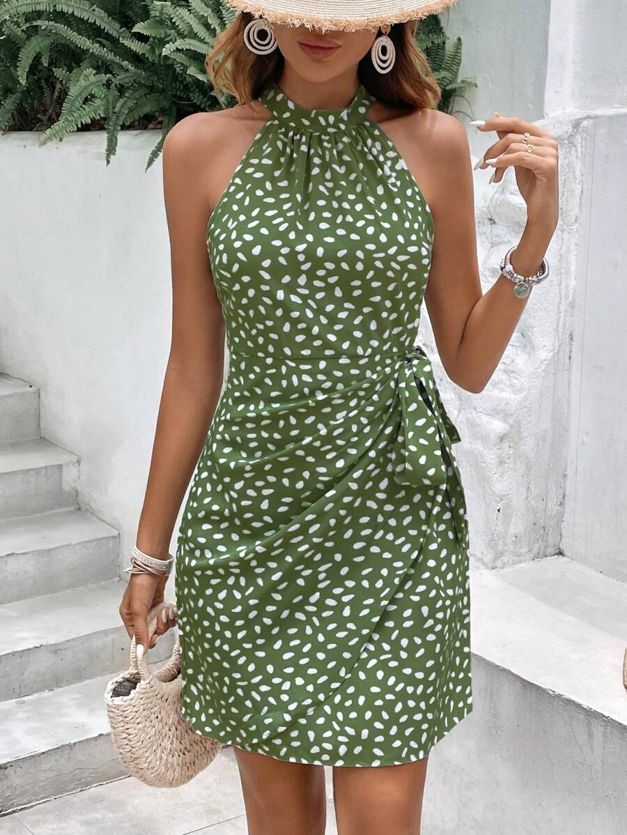 Vestido Curto Estampado Halter Costa Serena com Nó e Bainha Assimétrica — fotografia 19 | Mar & Pérola