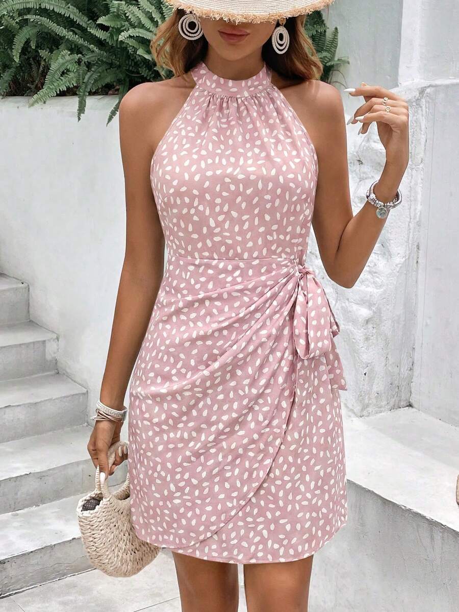 Vestido Curto Estampado Halter Costa Serena com Nó e Bainha Assimétrica — fotografia 31 | Mar & Pérola