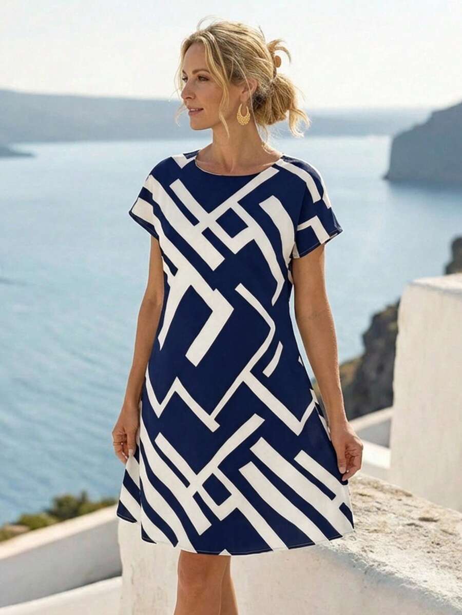 Vestido Curto Estilo Camiseta Geometria Solar com Estampa Geométrica — fotografia 12 | Mar & Pérola