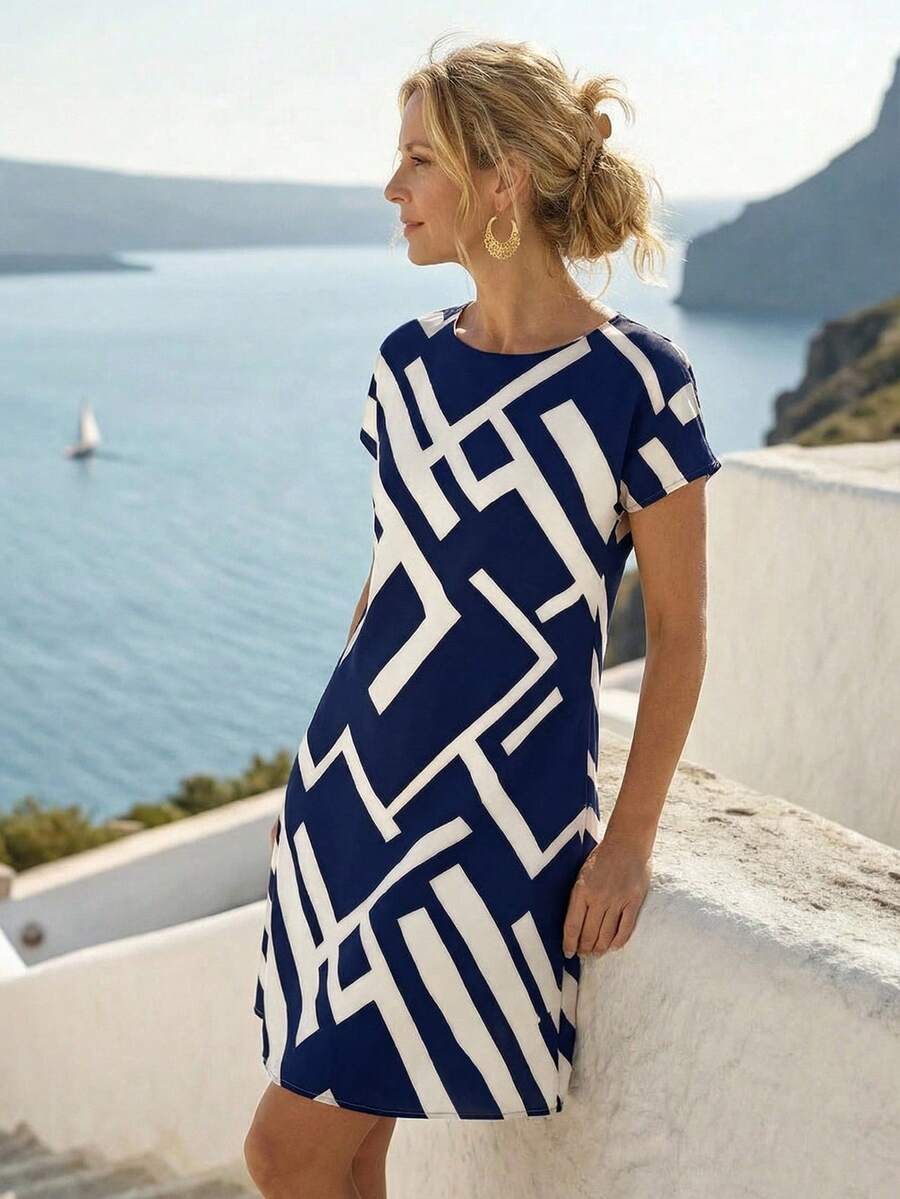 Vestido Curto Estilo Camiseta Geometria Solar com Estampa Geométrica — fotografia 14 | Mar & Pérola