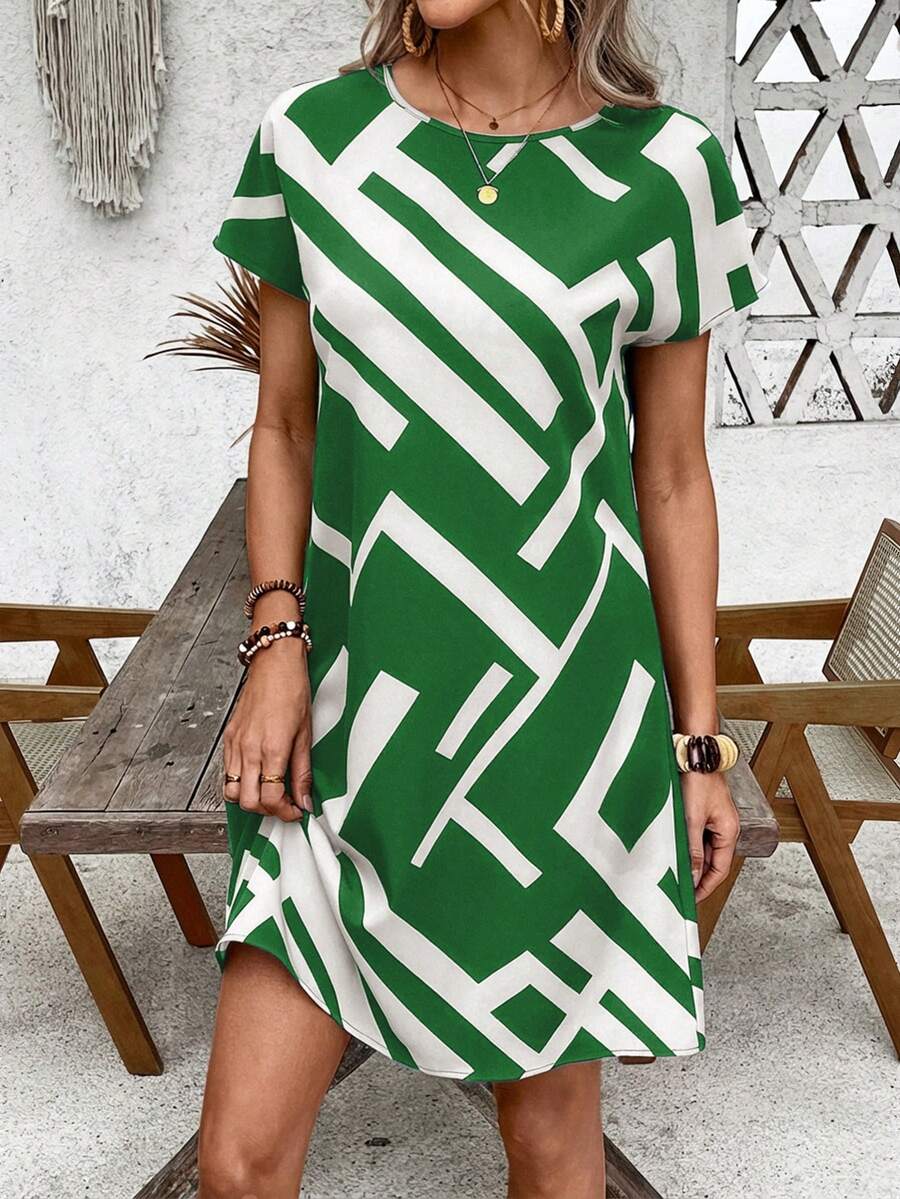 Vestido Curto Estilo Camiseta Geometria Solar com Estampa Geométrica — fotografia 36 | Mar & Pérola