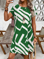 Vestido Curto Estilo Camiseta Geometria Solar com Estampa Geométrica — fotografia 38 | Mar & Pérola