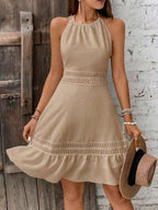 Vestido Curto Halter Brisa da Ilha com Babado e Laço — fotografia 14 | Mar & Pérola