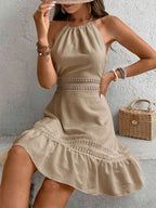 Vestido Curto Halter Brisa da Ilha com Babado e Laço — fotografia 16 | Mar & Pérola