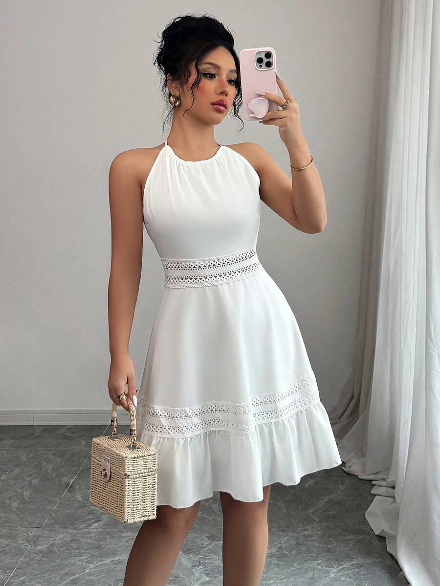 Vestido Curto Halter Brisa da Ilha com Babado e Laço — fotografia 39 | Mar & Pérola