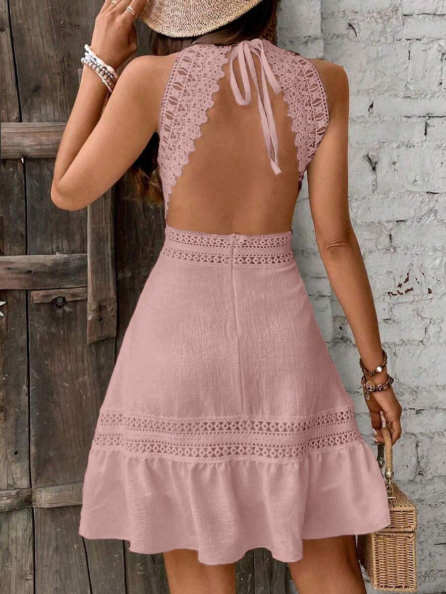 Vestido Curto Halter Brisa da Ilha com Babado e Laço — fotografia 42 | Mar & Pérola