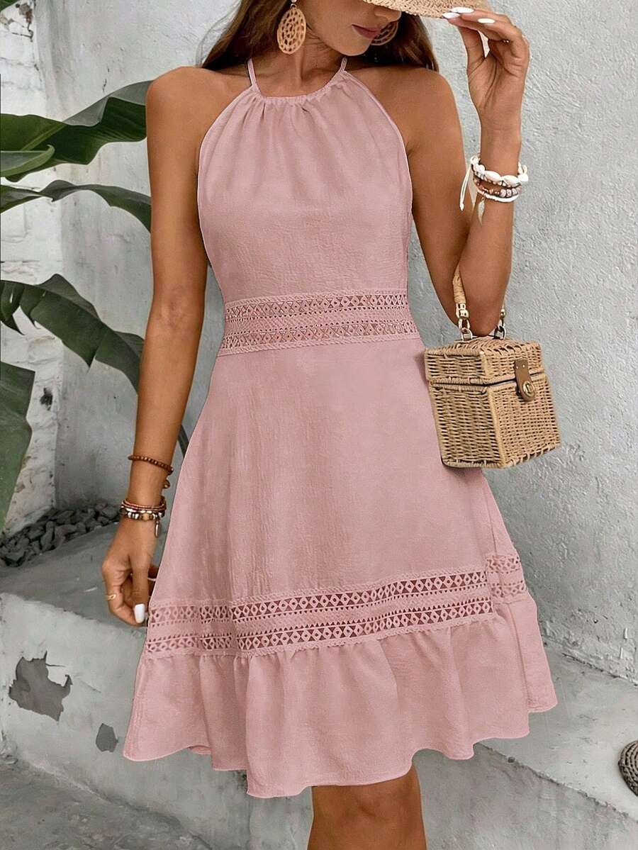 Vestido Curto Halter Brisa da Ilha com Babado e Laço — fotografia 45 | Mar & Pérola