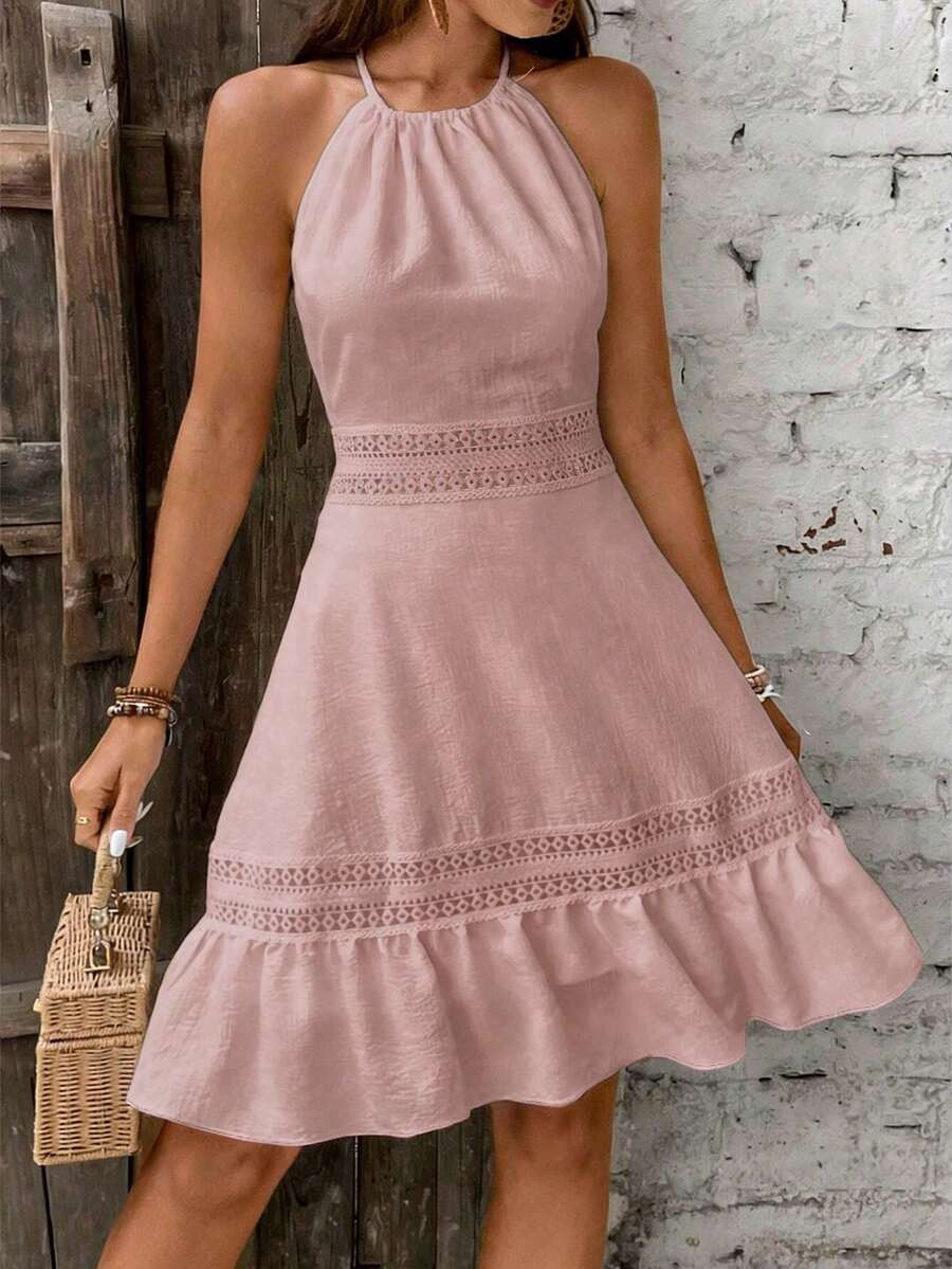 Vestido Curto Halter Brisa da Ilha com Babado e Laço — fotografia 47 | Mar & Pérola