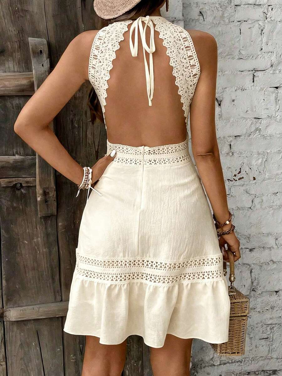 Vestido Curto Halter Brisa da Ilha com Babado e Laço — fotografia 49 | Mar & Pérola