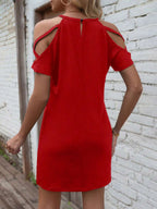 Vestido Curto Ombro a Ombro Brisa da Ilha com Detalhe Vazado — fotografia 9 | Mar & Pérola