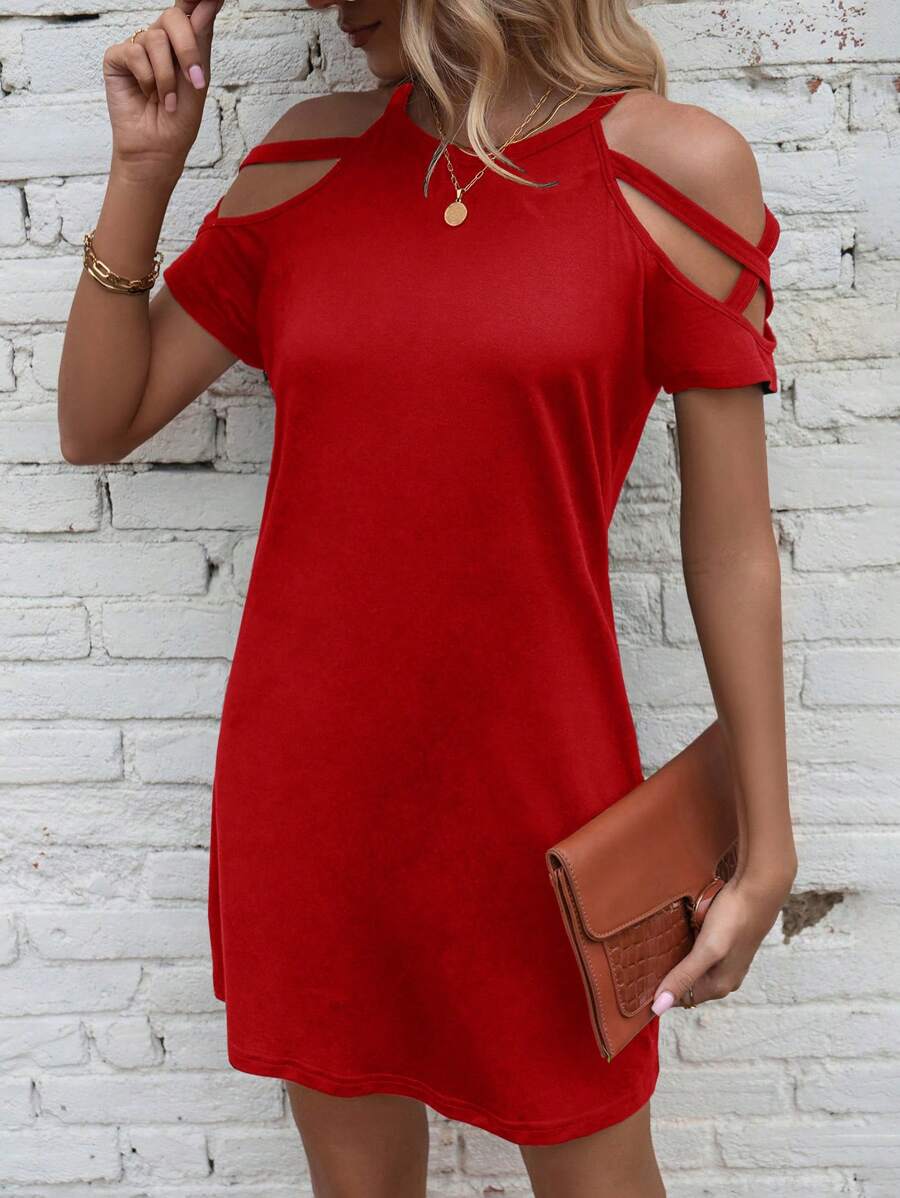 Vestido Curto Ombro a Ombro Brisa da Ilha com Detalhe Vazado — fotografia 14 | Mar & Pérola