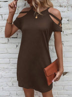 Vestido Curto Ombro a Ombro Brisa da Ilha com Detalhe Vazado — fotografia 31 | Mar & Pérola