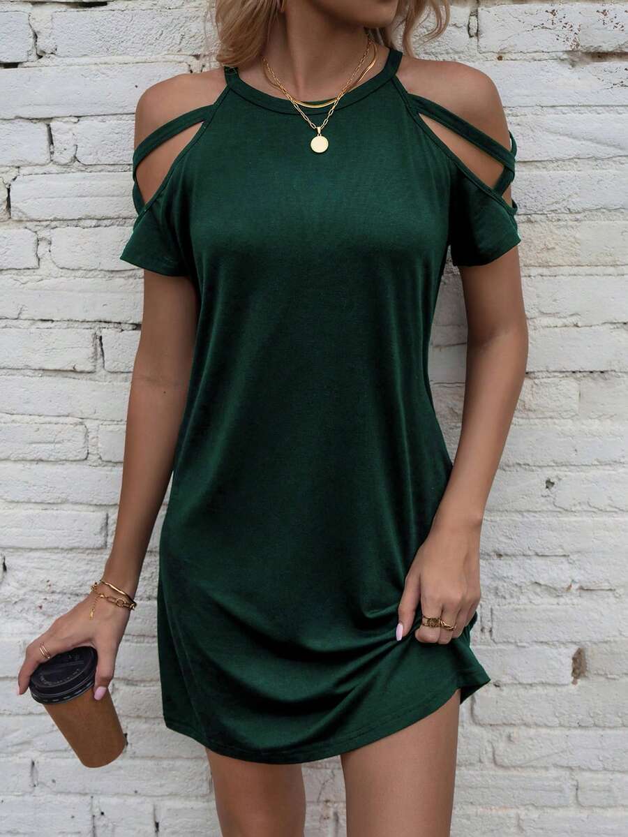 Vestido Curto Ombro a Ombro Brisa da Ilha com Detalhe Vazado — fotografia 34 | Mar & Pérola