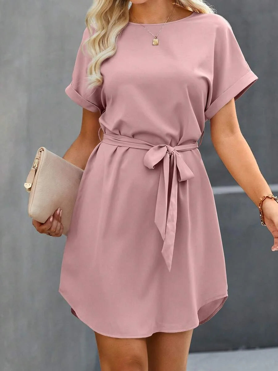 Vestido Curto Túnica Sol da Enseada com Cinto e Bolsos — fotografia 3 | Mar & Pérola