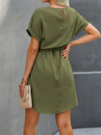Vestido Curto Túnica Sol da Enseada com Cinto e Bolsos — fotografia 12 | Mar & Pérola
