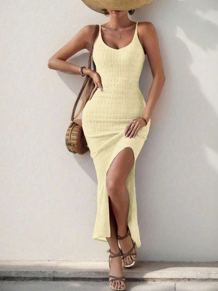 Vestido Longo Canelado Sol da Enseada com Alças Finas e Fenda Lateral — fotografia 37 | Mar & Pérola