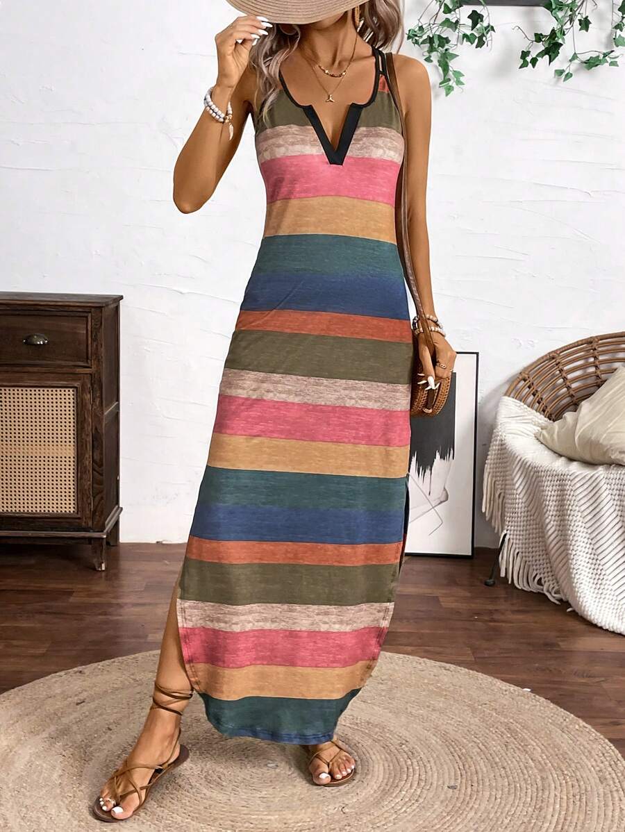 Vestido Longo de Alças Linhas da Enseada com Listras Verticais e Fenda — fotografia 1 | Mar & Pérola