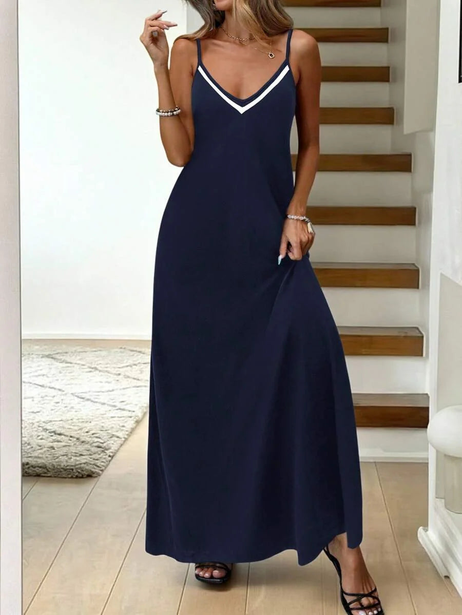 Vestido Longo de Malha Enseada com Cintura Contrastada e Costas Abertas — fotografia 12 | Mar & Pérola