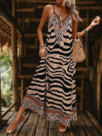 Vestido Longo Estampa de Onça Costa Serena com Alças Finas — fotografia 18 | Mar & Pérola