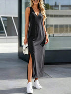 Vestido Longo Listrado Linhas da Enseada com Gola Redonda e Fenda — fotografia 63 | Mar & Pérola
