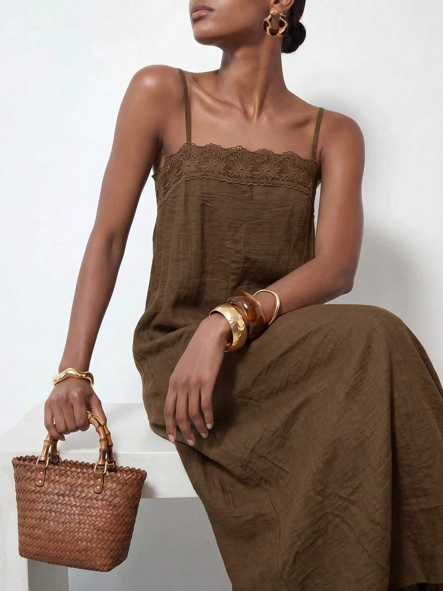 Vestido Longo Solto de Alças Finas Orla Solar com Babado — fotografia 7 | Mar & Pérola