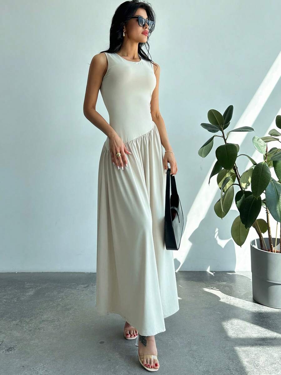 Vestido Maxi de Malha Brisa de Verão com Gola Redonda e Costas Abertas — fotografia 6 | Mar & Pérola