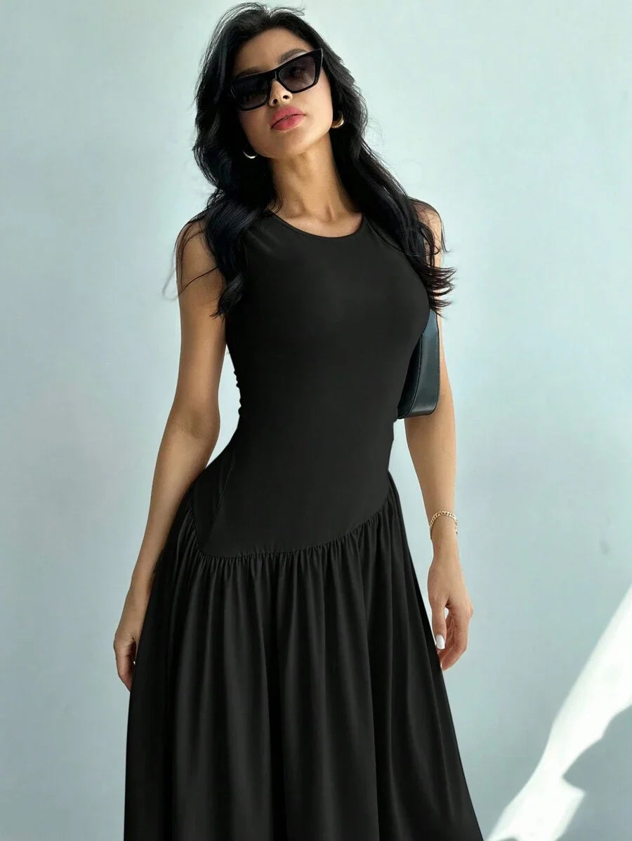 Vestido Maxi de Malha Brisa de Verão com Gola Redonda e Costas Abertas — fotografia 12 | Mar & Pérola