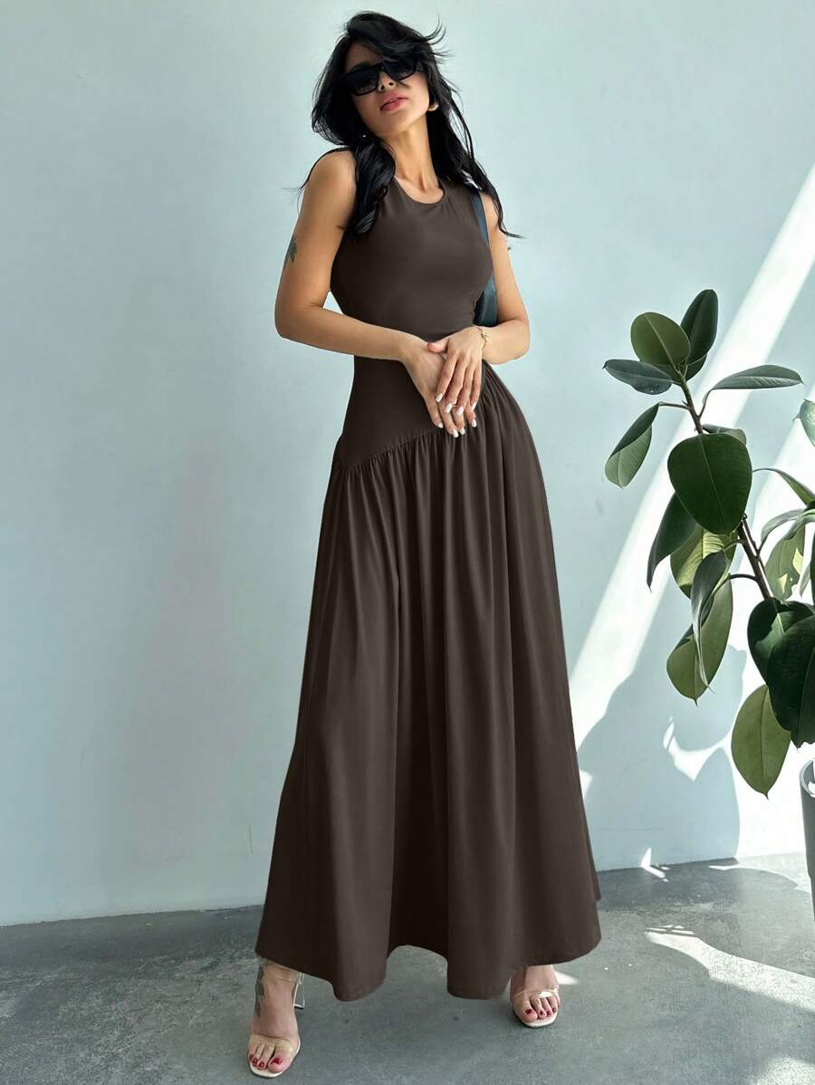 Vestido Maxi de Malha Brisa de Verão com Gola Redonda e Costas Abertas — fotografia 30 | Mar & Pérola