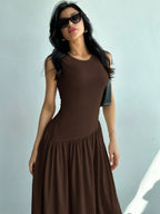 Vestido Maxi de Malha Brisa de Verão com Gola Redonda e Costas Abertas — fotografia 34 | Mar & Pérola