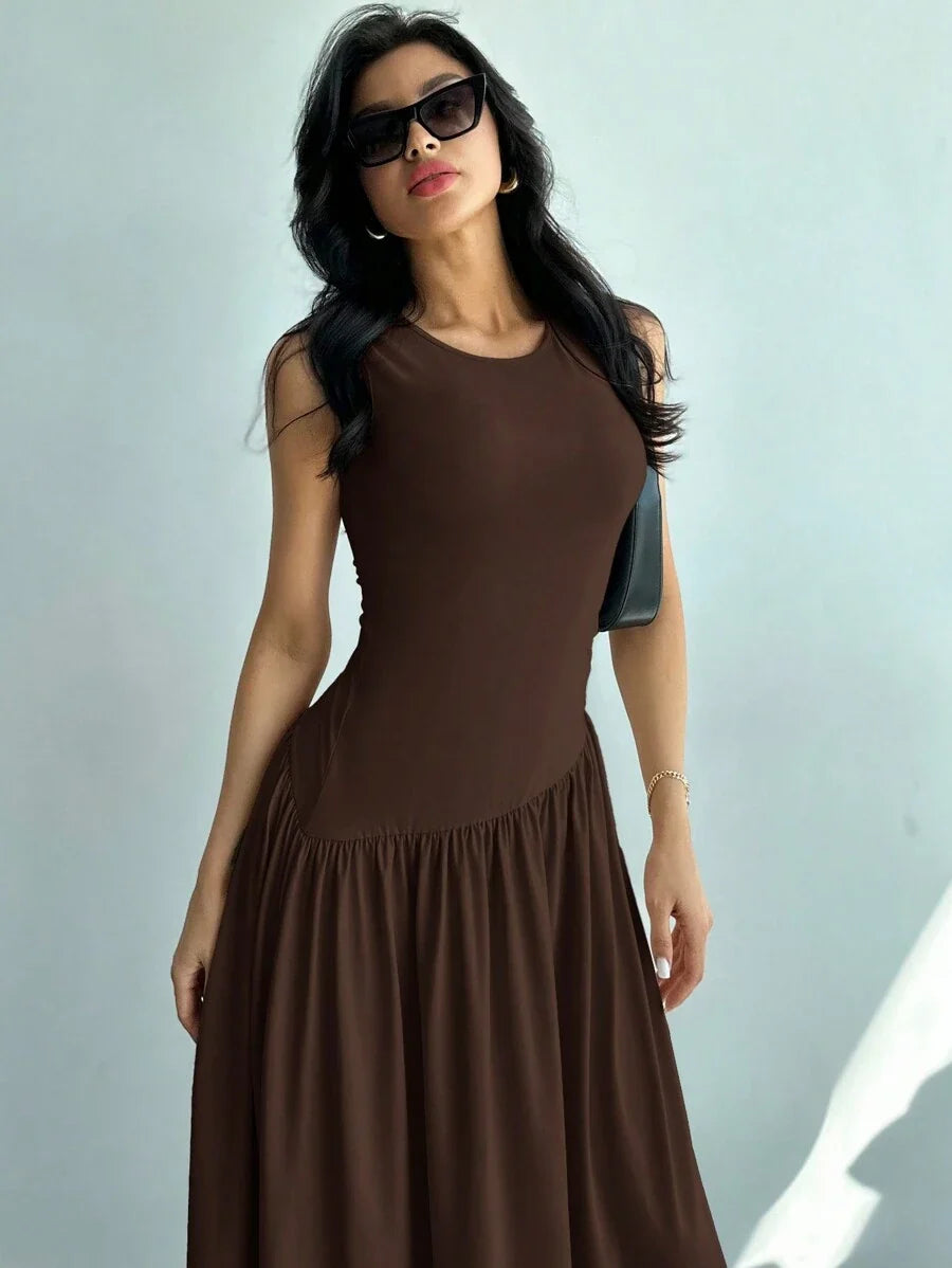 Vestido Maxi de Malha Brisa de Verão com Gola Redonda e Costas Abertas — fotografia 34 | Mar & Pérola