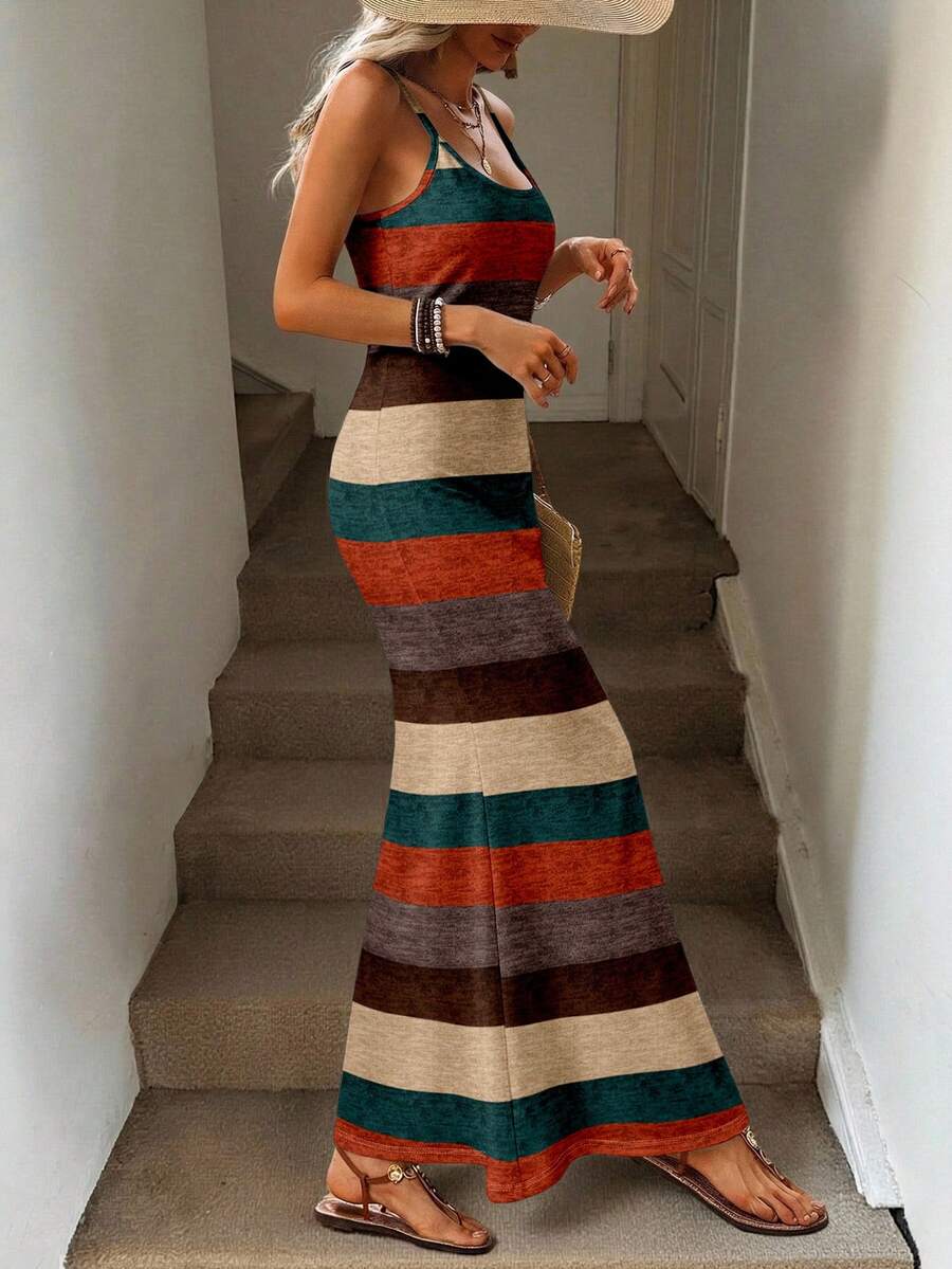Vestido Maxi Listrado Linhas do Mar com Bainha Assimétrica — fotografia 34 | Mar & Pérola