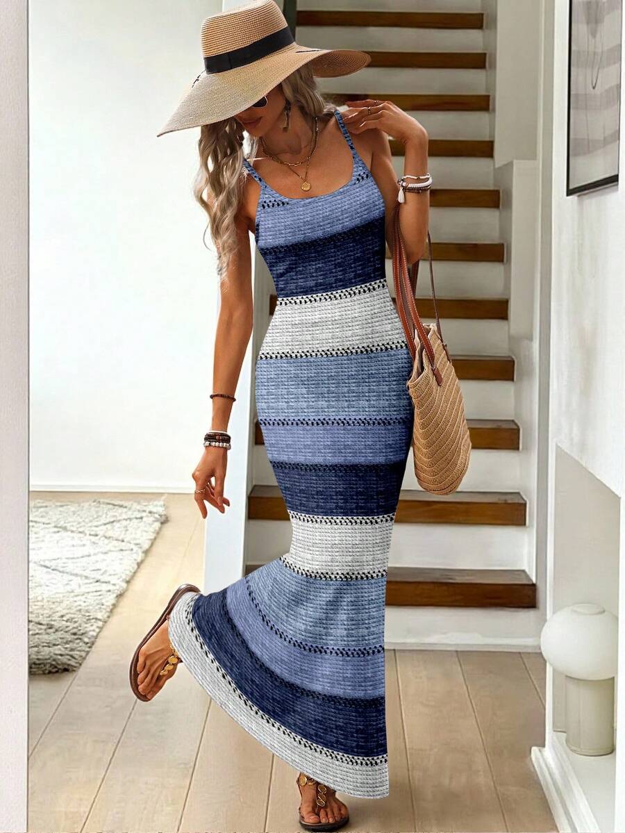 Vestido Maxi Listrado Linhas do Mar com Bainha Assimétrica — fotografia 40 | Mar & Pérola