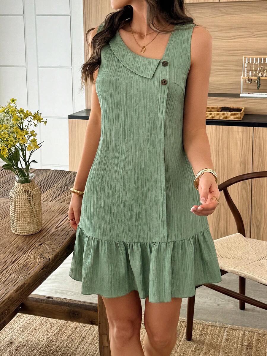 Vestido Midi Bata Sol da Enseada com Gola Assimétrica e Botões — fotografia 3 | Mar & Pérola