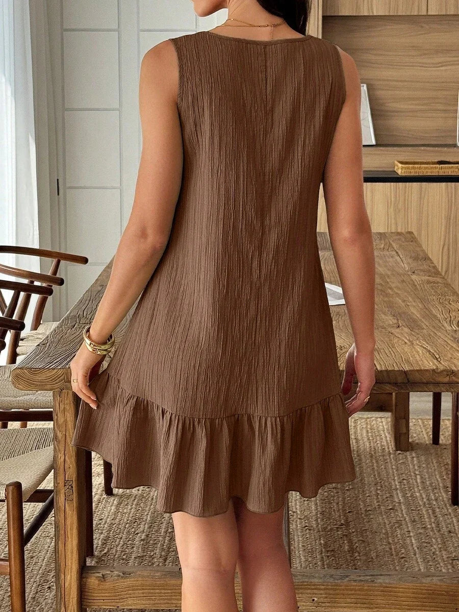 Vestido Midi Bata Sol da Enseada com Gola Assimétrica e Botões — fotografia 9 | Mar & Pérola