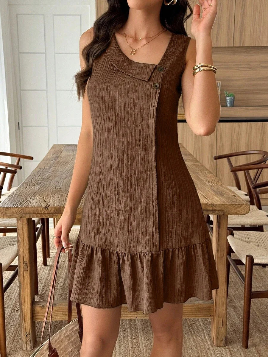 Vestido Midi Bata Sol da Enseada com Gola Assimétrica e Botões — fotografia 12 | Mar & Pérola