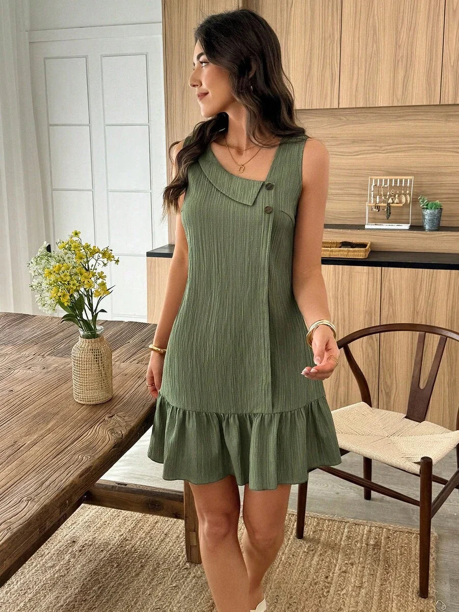 Vestido Midi Bata Sol da Enseada com Gola Assimétrica e Botões — fotografia 18 | Mar & Pérola