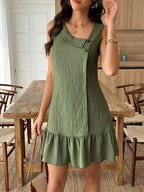 Vestido Midi Bata Sol da Enseada com Gola Assimétrica e Botões — fotografia 19 | Mar & Pérola