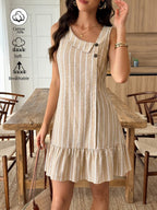 Vestido Midi Bata Sol da Enseada com Gola Assimétrica e Botões — fotografia 35 | Mar & Pérola