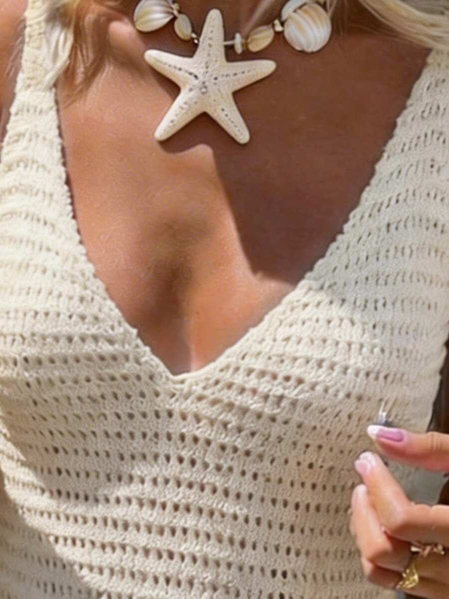 Vestido Mini Enseada em Malha com Decote V e Babado na Barra — fotografia 14 | Mar & Pérola