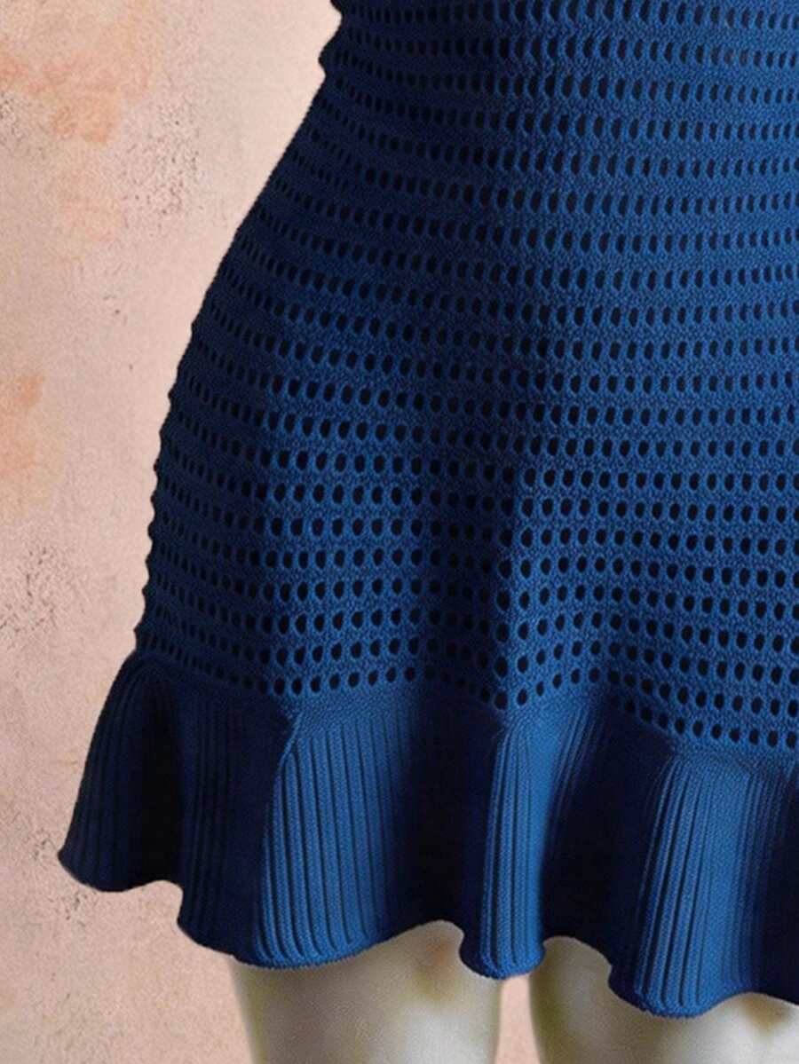 Vestido Mini Enseada em Malha com Decote V e Babado na Barra — fotografia 66 | Mar & Pérola