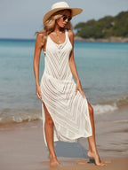 Vestido Saída de Praia Costa Serena em Tricô com Decote U e Fenda Lateral — fotografia 4 | Mar & Pérola