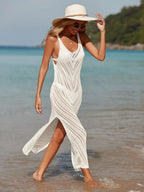 Vestido Saída de Praia Costa Serena em Tricô com Decote U e Fenda Lateral — fotografia 7 | Mar & Pérola