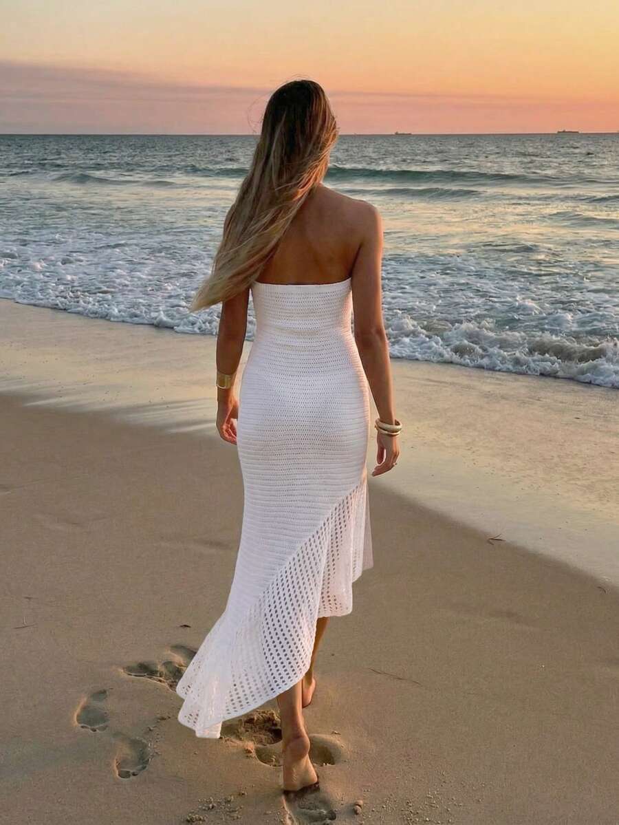 Vestido Saída de Praia Longo Bandeau Trama Solar em Crochê Vazado — fotografia 2 | Mar & Pérola