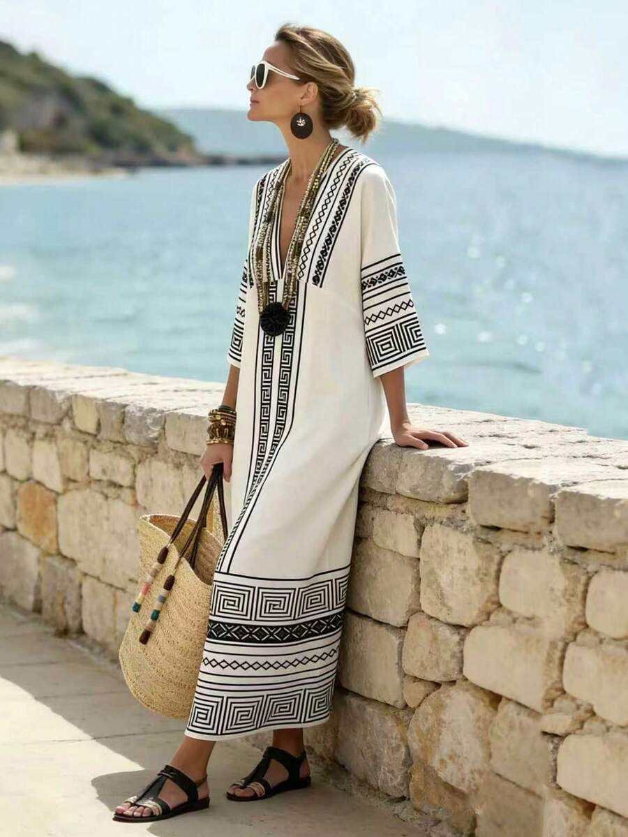 Vestido Saída de Praia Longo Kaftan Linhas da Maré com Estampa Geométrica — fotografia 3 | Mar & Pérola