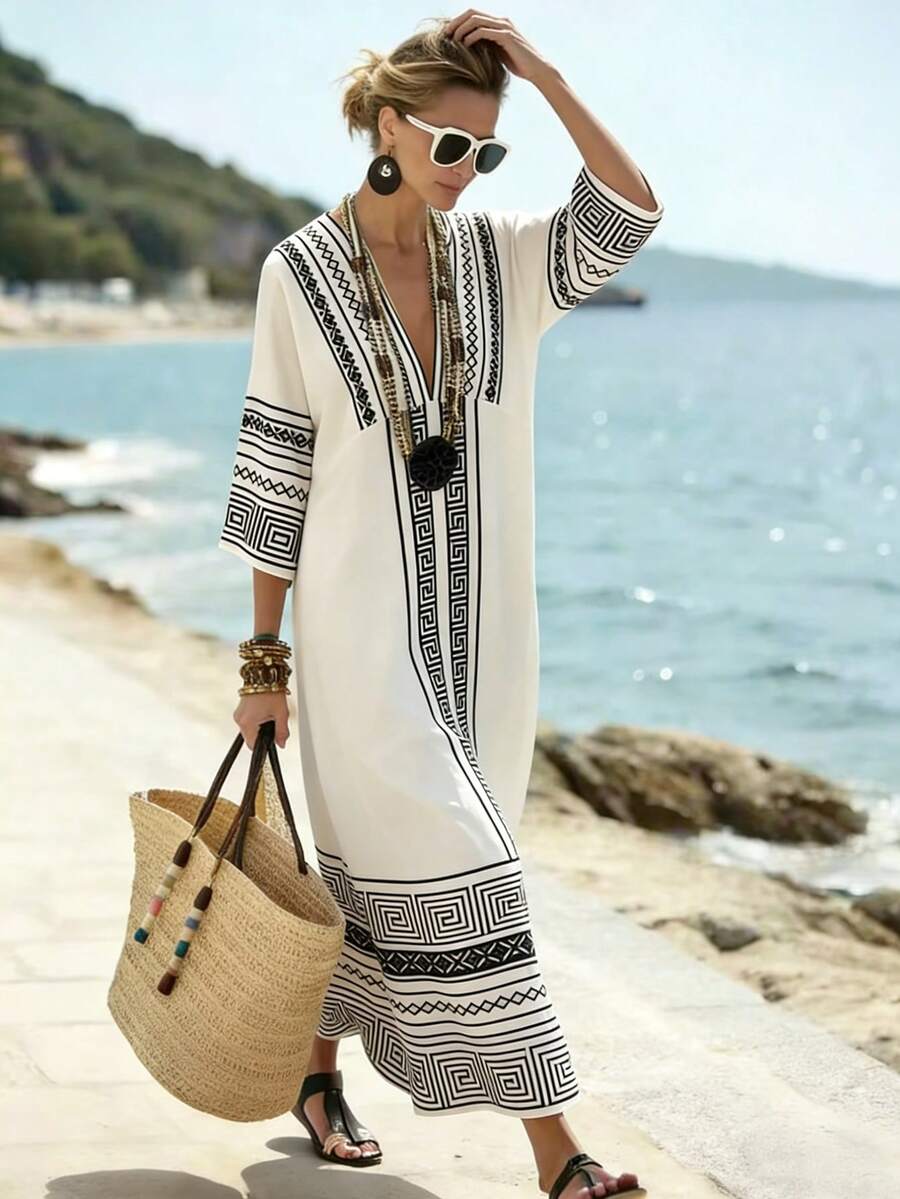 Vestido Saída de Praia Longo Kaftan Linhas da Maré com Estampa Geométrica — fotografia 4 | Mar & Pérola